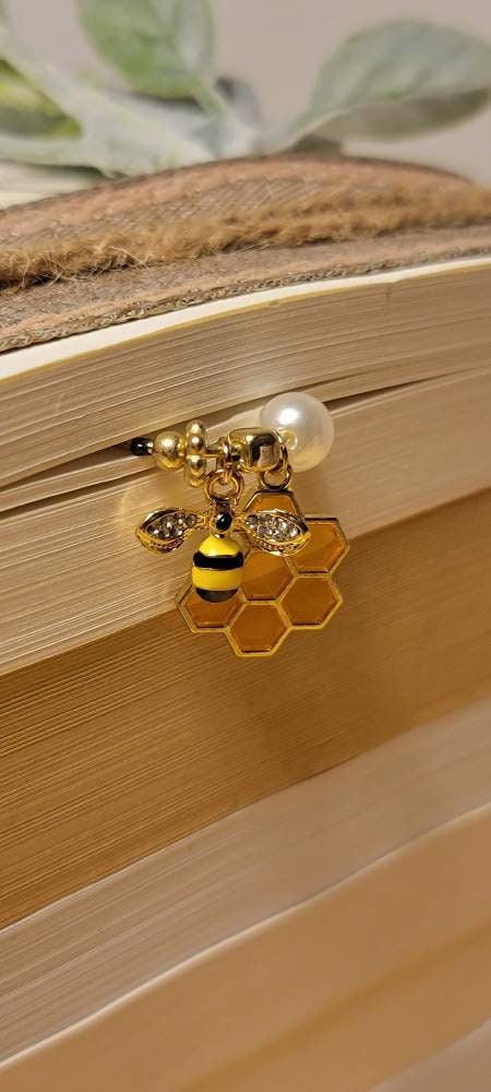 Set of "Honey Bee" luxury paperclip charms and bookmarks for planners, agendas, books & binders. - Thrice Exceptional